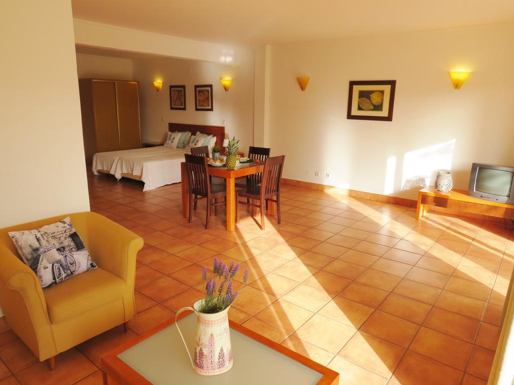 לאגוּ‏ש Vila Mos - Beach Resort מראה חיצוני תמונה